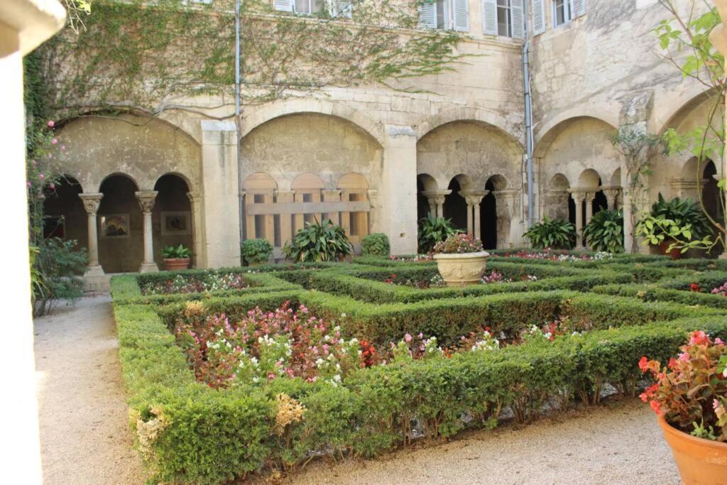 Le Mas De Lucien Entre Arles, Nimes, Avignon. Beaucaire  Kültér fotó